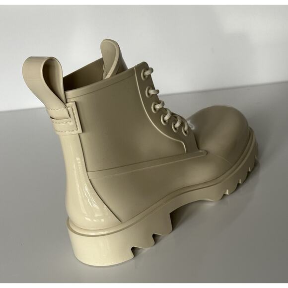 Bottega Veneta Shiny Rubber White Ankle Boots 8 US (41 Euro) 676884 IT NIB $890 main image 8